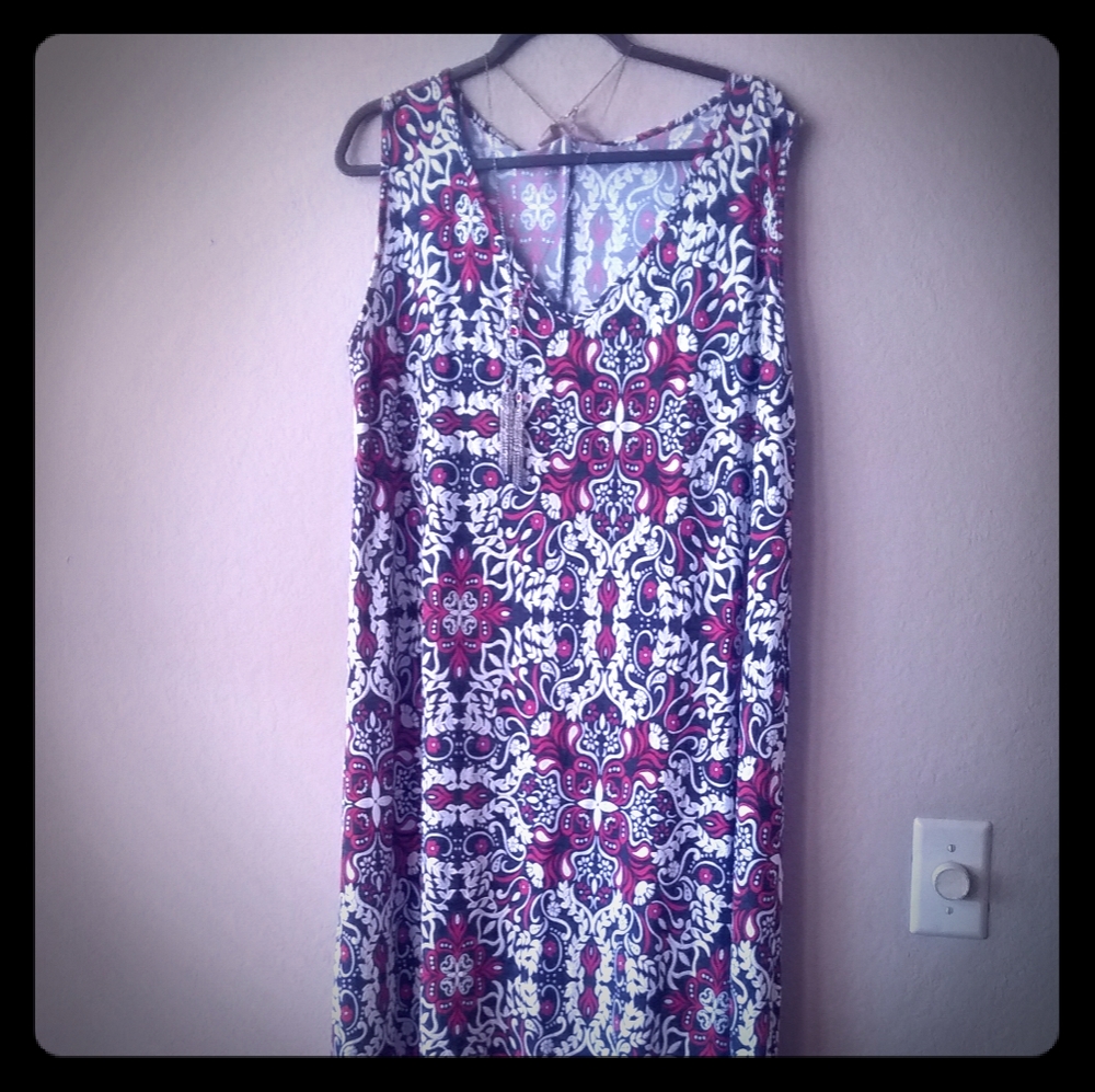 Red, white and blue dress with silver necklace